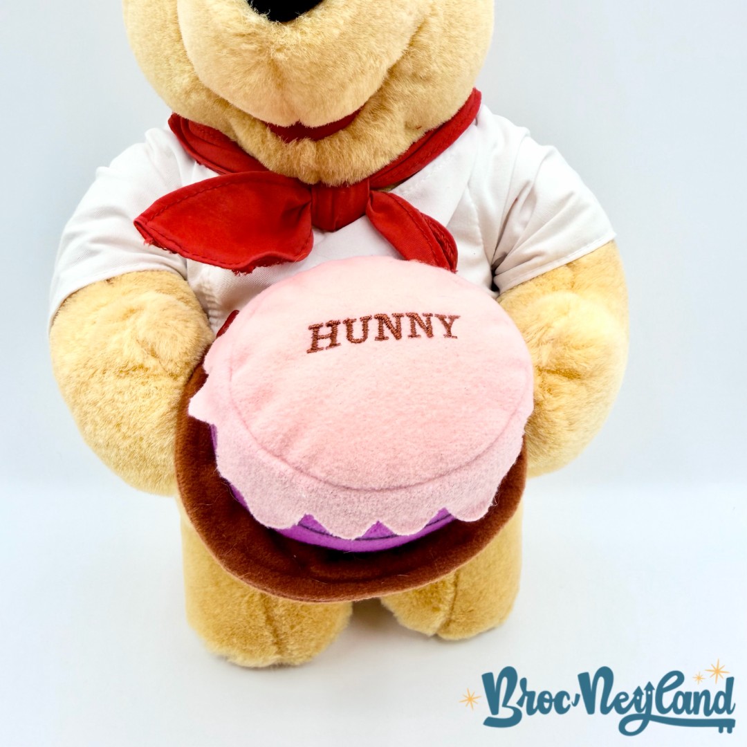 Peluche-Winnie-ourson-Pastry-Chef-Disneyland-Paris-Disney-toque-gâteau-42-cm (3)