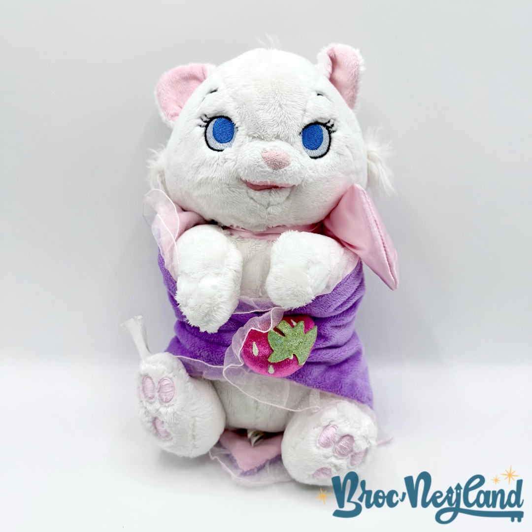 Peluche-Marie-Les-Aristochats-Disney-Babies-Disney-Parks-2016-chat-couffin-couverture-fraise (2)