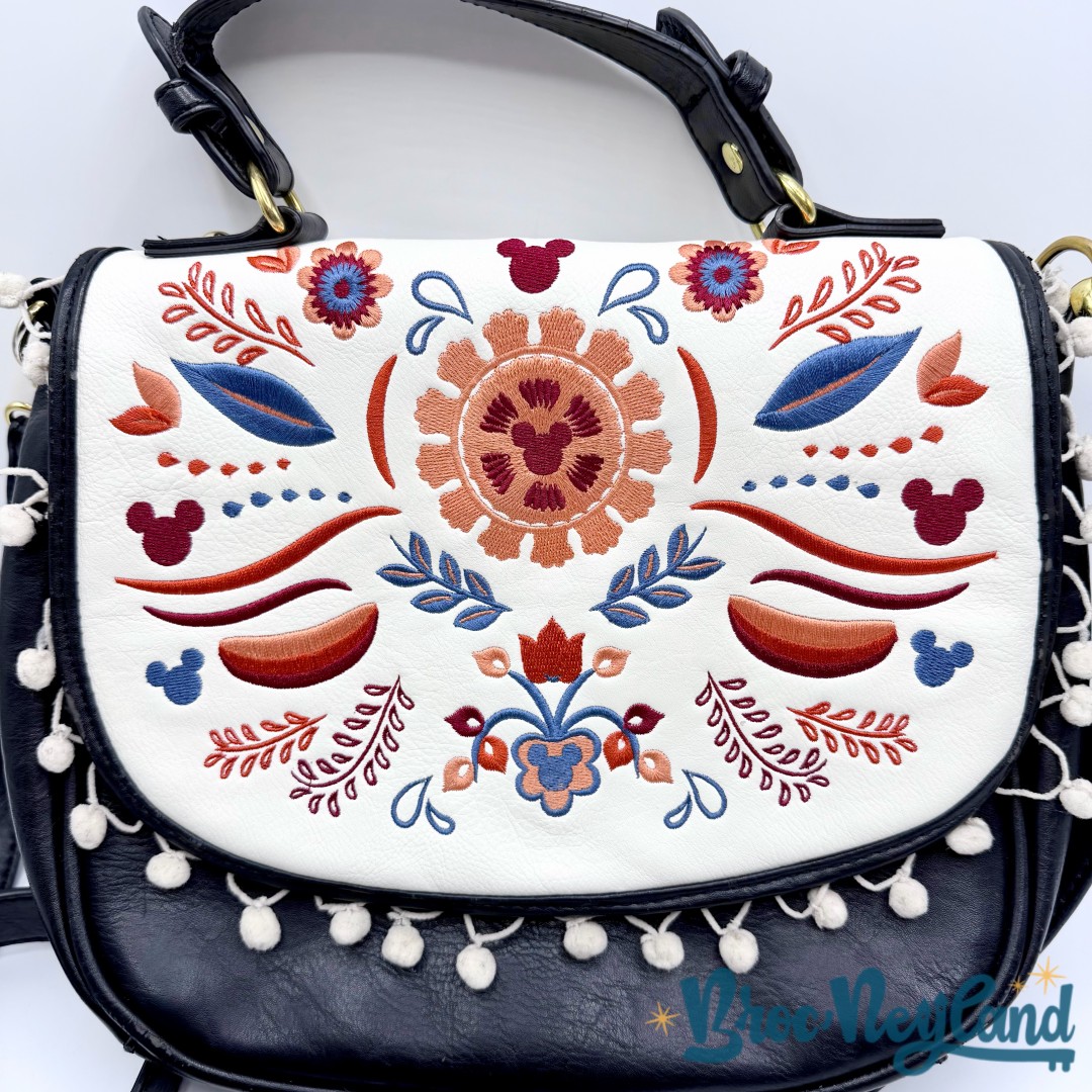 Sac-bandoulière-Mickey-brodé-fleurs-Disney-Boutique-Disney-Parks-2016-sac-à-main-noir (3)