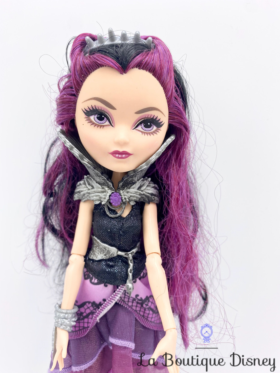 poupée-ever-after-high-raven-queen-noir-violet-0