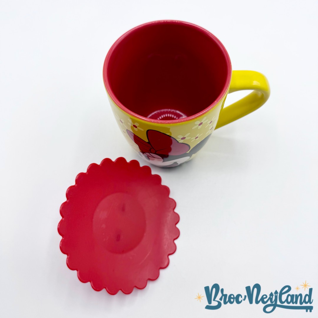 Tasse-Minnie-Mouse-rétro-Disney-Store-2016-couvercle-silicone-jaune-rouge (4)