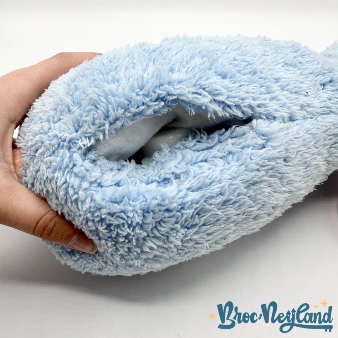 Peluche-animée-Rémy-Ratatouille-Disneyland-2019-Disney-rat-bleu-sonore-parle-35-cm (9)