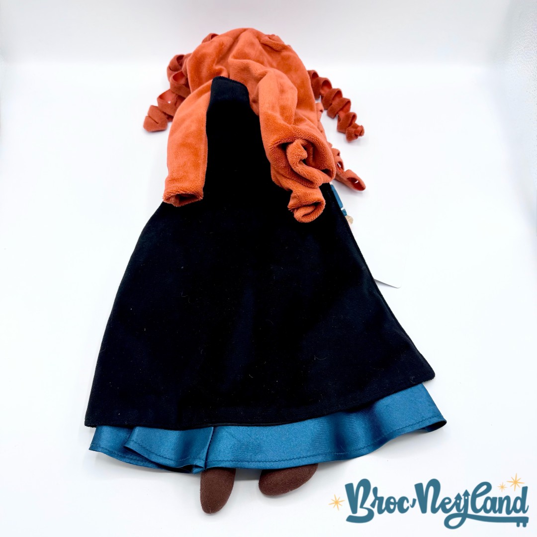Poupée-chiffon-Mérida-Rebelle-Disney-Store-2012-peluche-princesse-rousse-cape-52-cm (1)