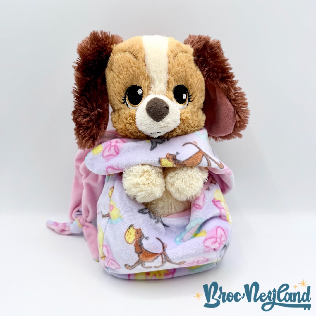 Peluche-Lady-emmaillotée-La-Belle-et-le-Clochard-Disney-Parks-2018-chien-marron-couverture-cocon-28-cm (3)