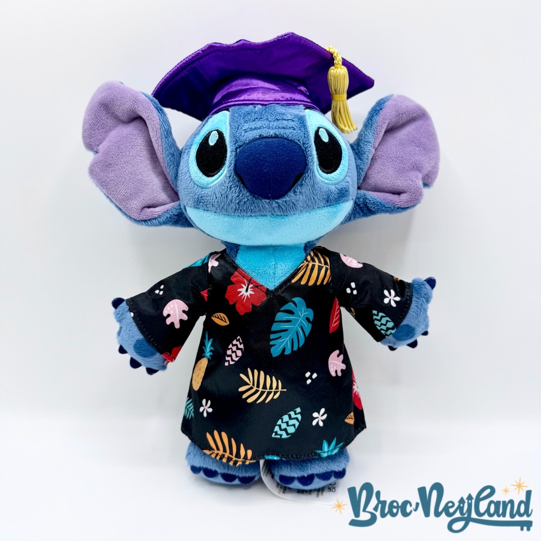 Peluche-Stitch-Graduation-Class-of-2024-Disney-Store-remise-diplôme-32-cm (4)