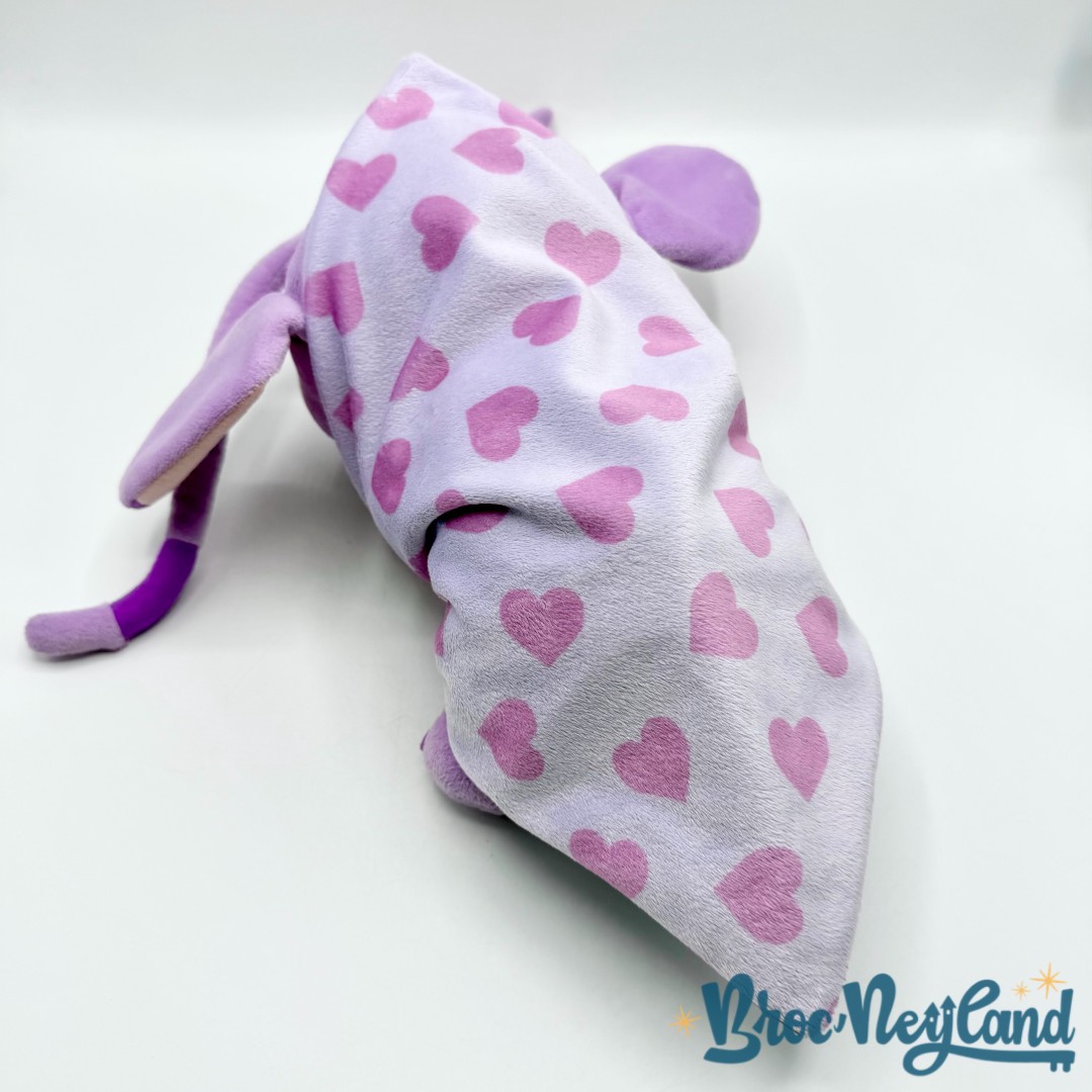 Peluche-Angel-Lilo-et-Stitch-Disney-Babies-Disneyland-2018-couffin-couverture-violet-fleur (5)