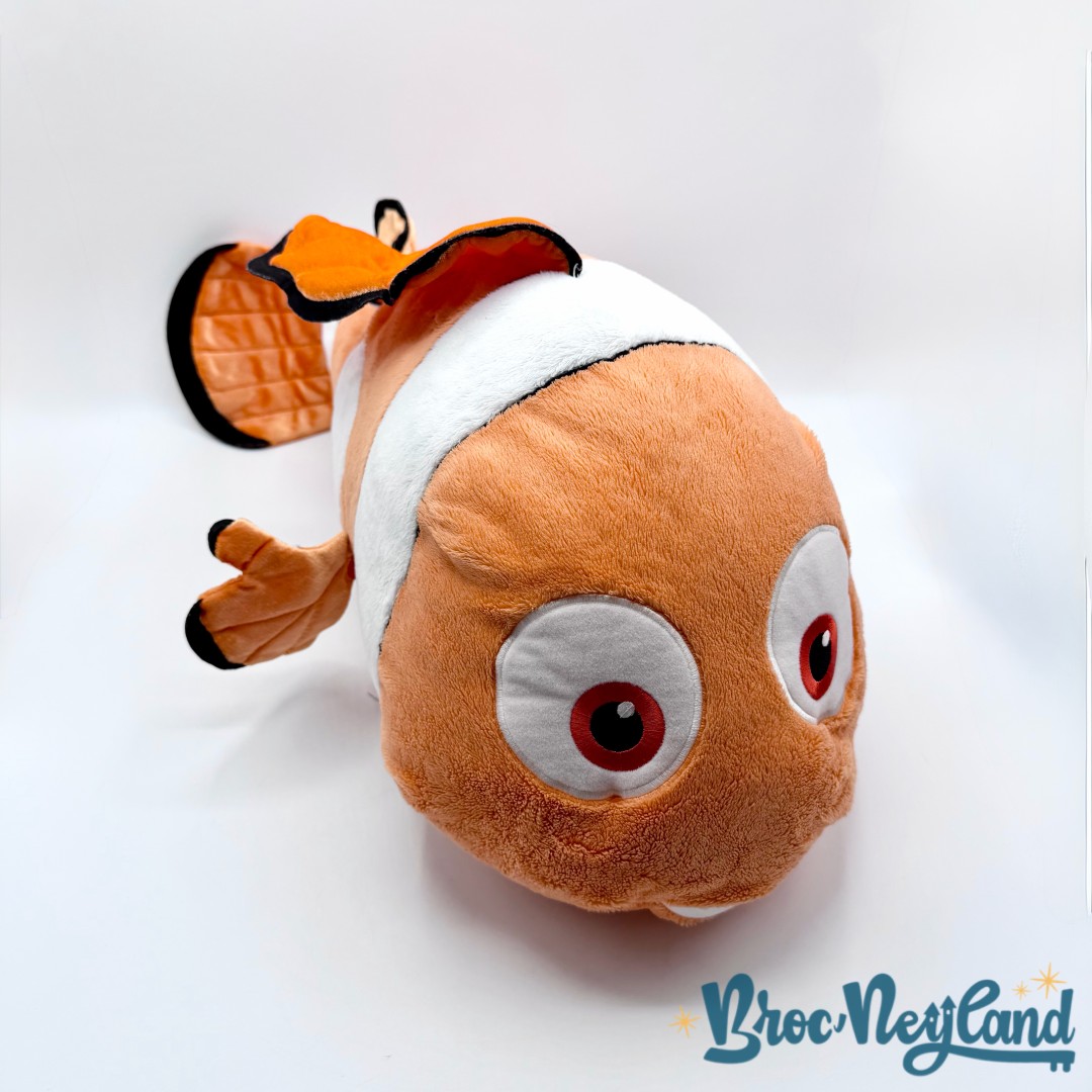 Peluche-Nemo-XXL-Disney-Nicotoy-Le-Monde-de-Nemo-poisson-clown-orange-grand-format-65-cm (7)