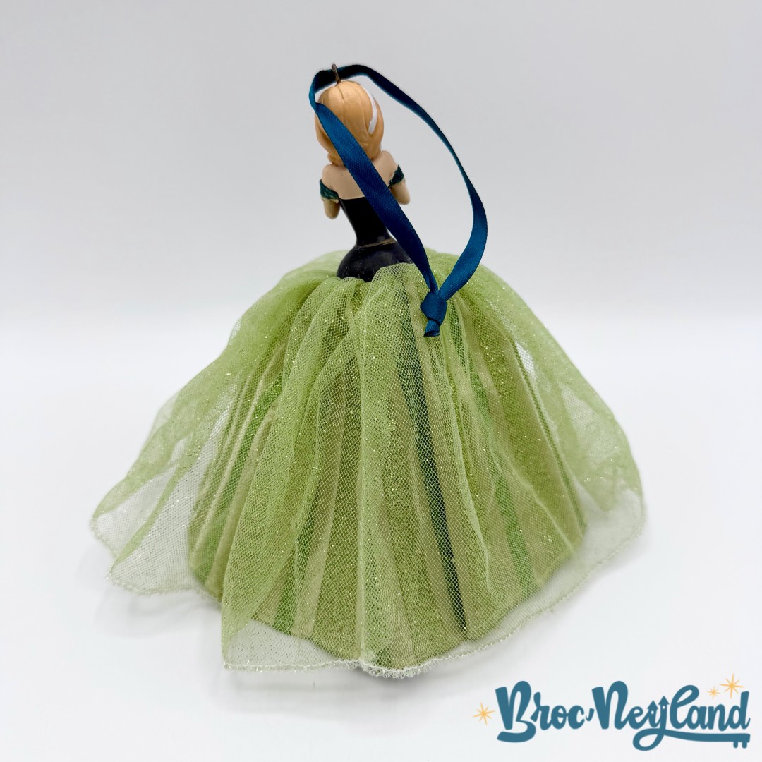 Ornement-Noël-Anna-La-Reine-des-Neiges-Disney-Parks-2015-Disneyland-princesse-robe-boule-suspension (2)