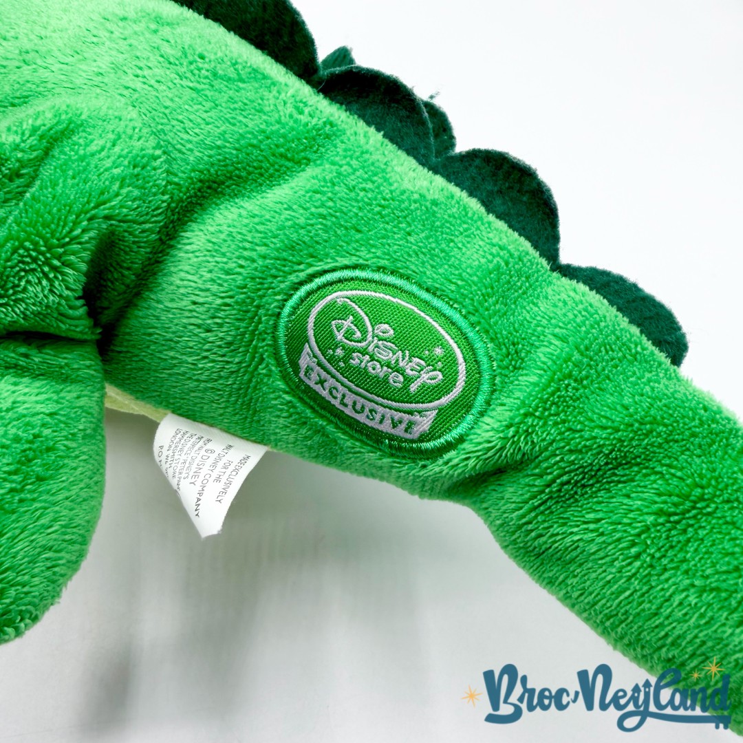 Peluche-Tic-Tac-Crocodile-Peter-Pan-Disney-Store-Exclusive-vert-écusson-55-cm (6)