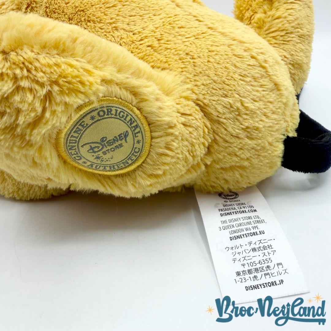 Peluche-Pluto-Disney-Store-2016-chien-jaune-couché-écusson-42-cm (5)