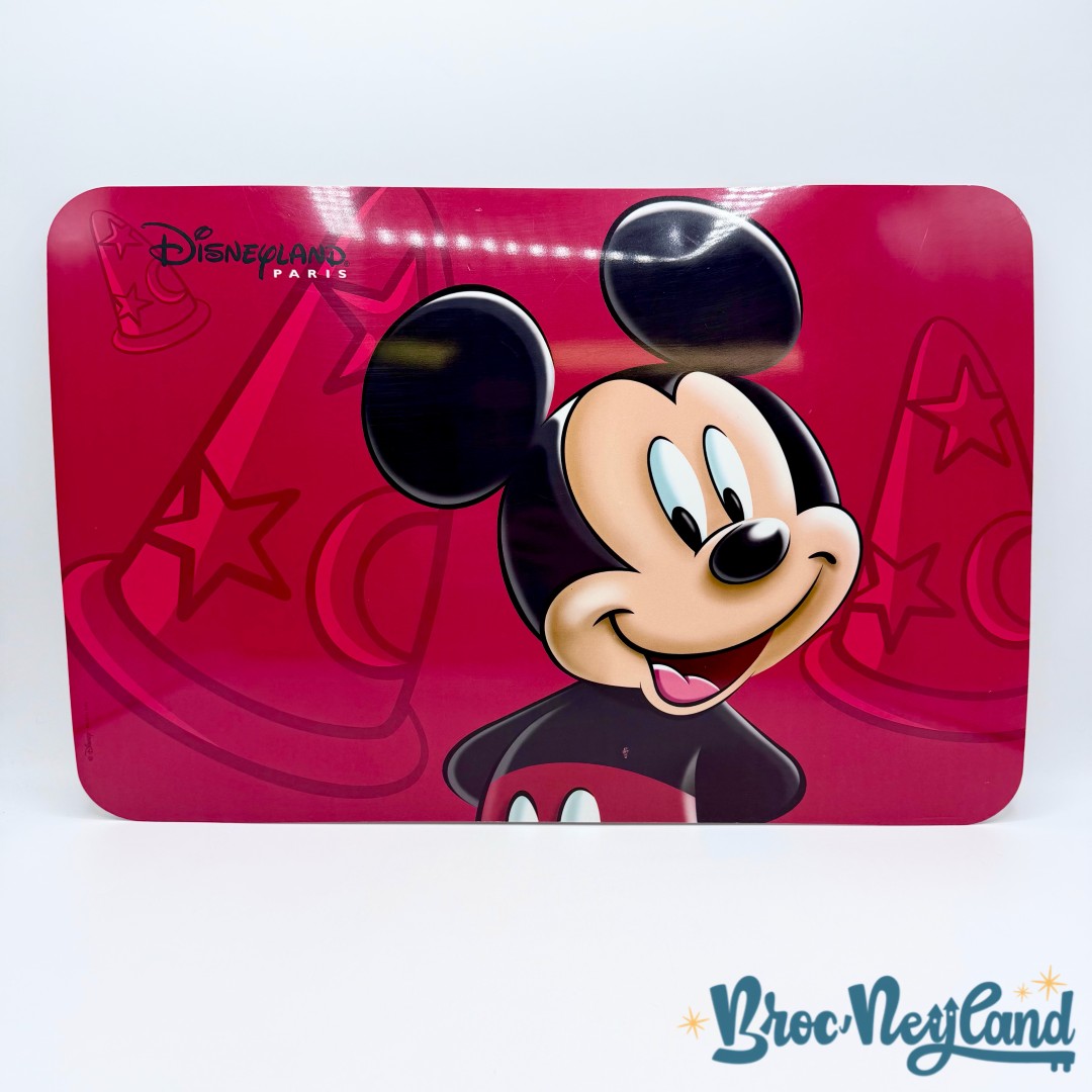 Set-de-table-Mickey-Mouse-Portrait-Disneyland-Paris-2019-Disney-rouge (1)