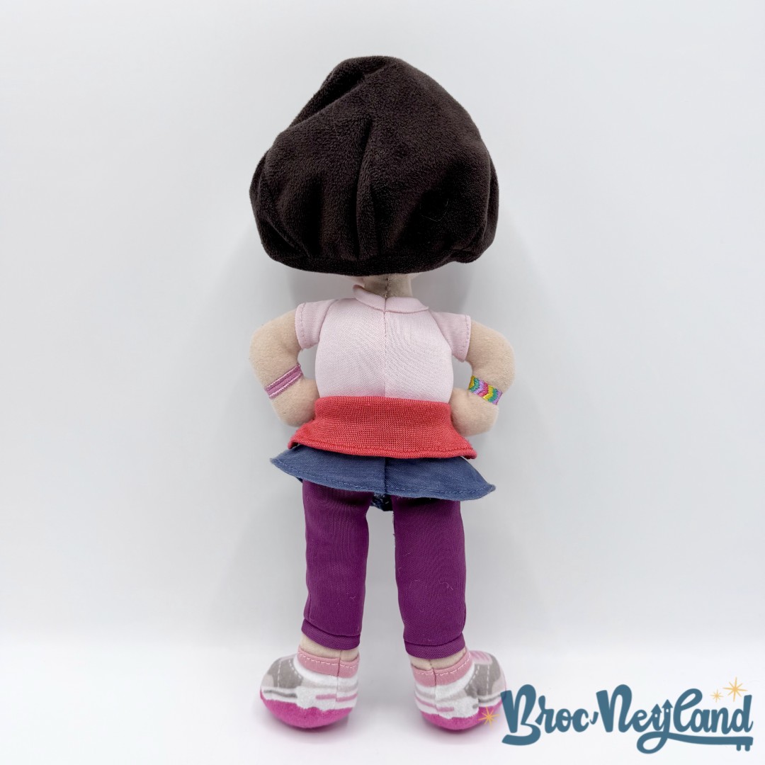 Peluche-Mei-Lee-Disney-Store-2021-Alerte-Rouge-fille-30-cm (3)