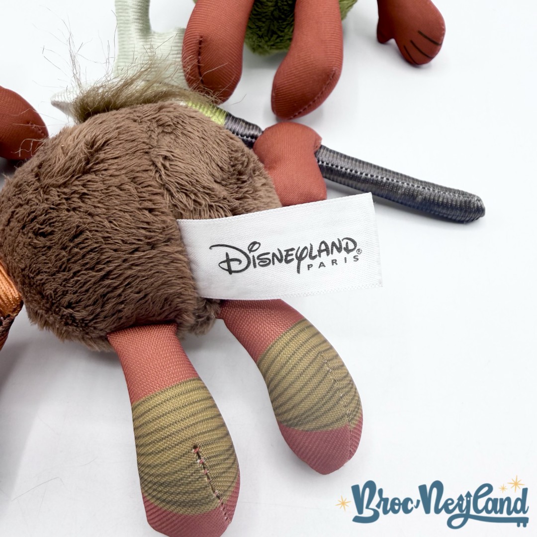 Peluches-Kakamora-noix-de-coco-Vaiana-Disneyland-Paris-2016-Disney-guerriers-pirates-15-cm (1)