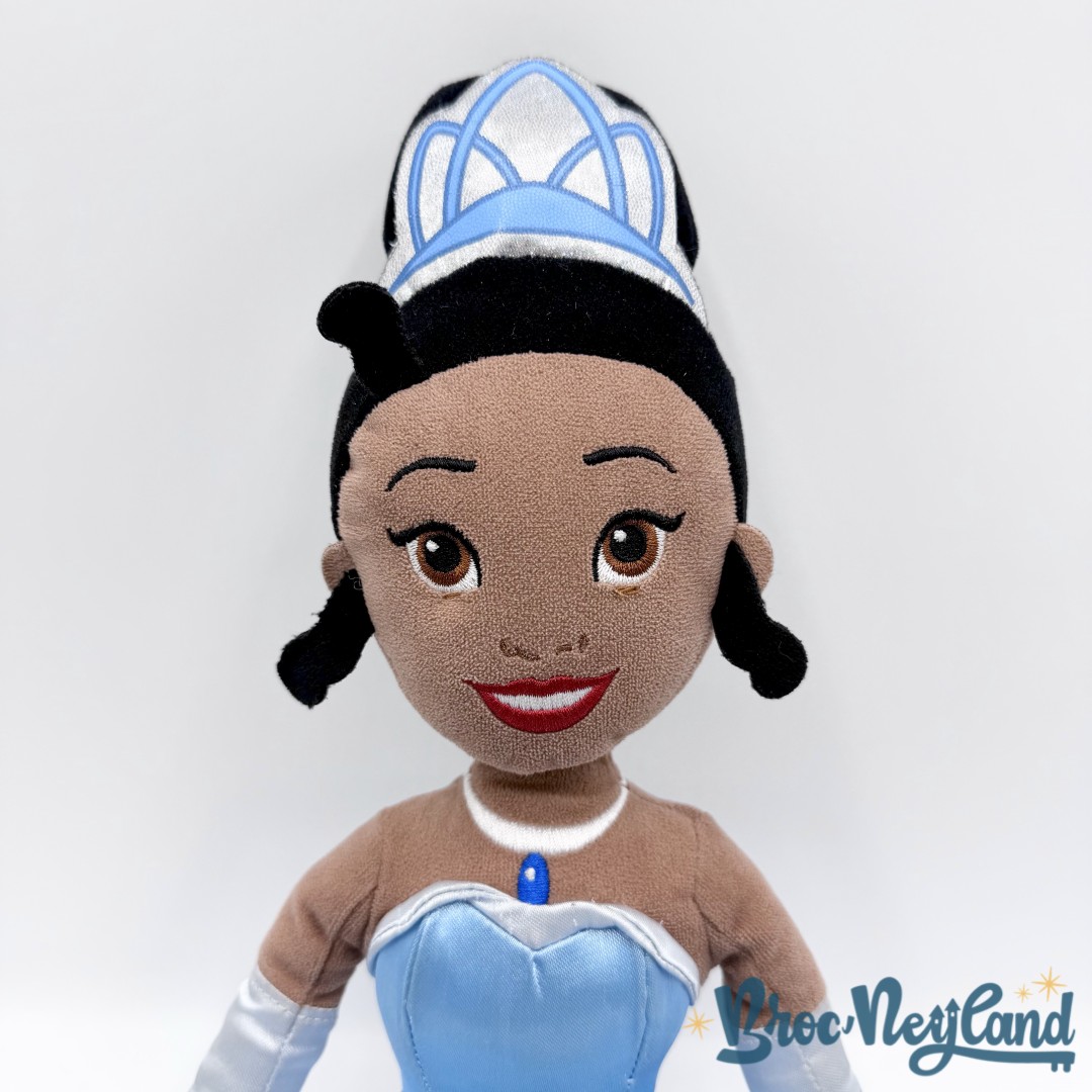 Poupée-chiffon-Tiana-La-Princesse-et-la-Grenouille-Disney-Store-2017-peluche-princesse-bleu-52-cm (4)