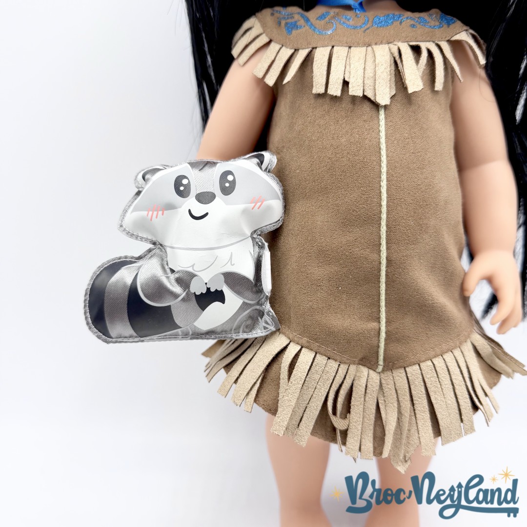 Poupée-Pocahontas-Animators-Collection-V5-Disney-Store-2021-indienne-40-cm (1)
