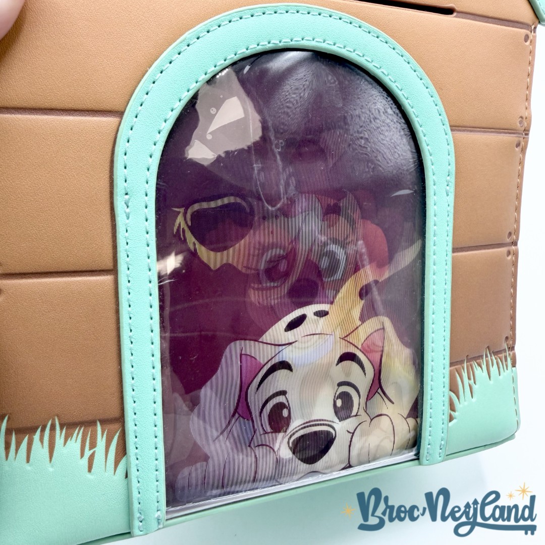 Sac-à-bandoulière-Loungefly-I-Heart-Disney-Dogs-Lenticular-2023-Doghouse-niche (3)