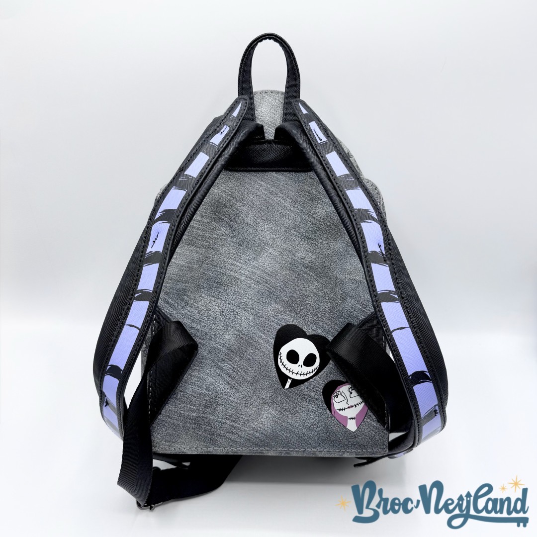 Sac-à-dos-Loungefly-Jack-and-Sally-Eternally-Yours-Disney-2024-étrange-Noël-de-Mr-Jack-gris (2)