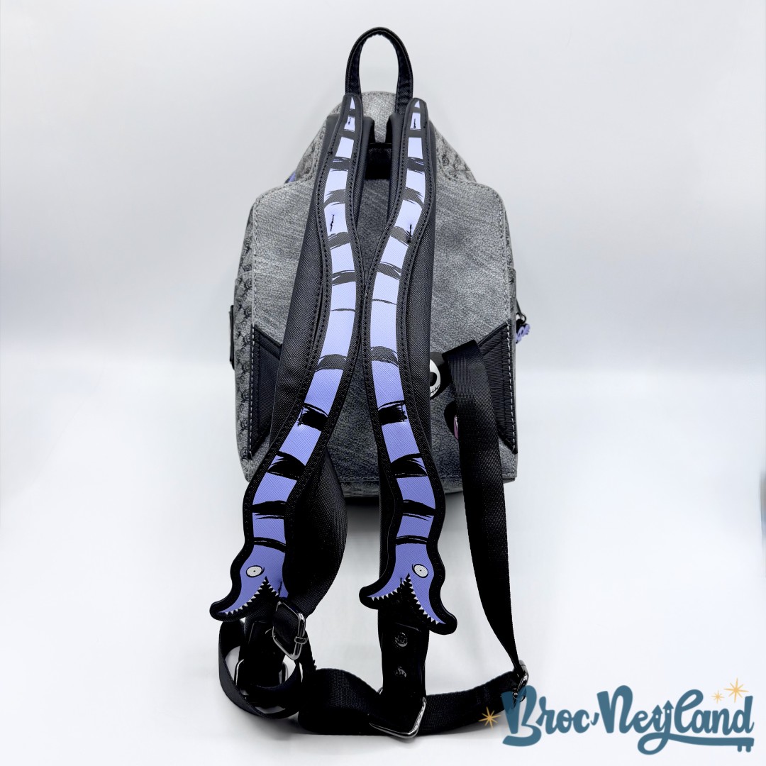 Sac-à-dos-Loungefly-Jack-and-Sally-Eternally-Yours-Disney-2024-étrange-Noël-de-Mr-Jack-gris (6)