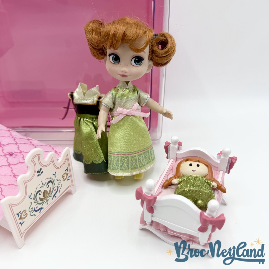 Ensemble-de-jeu-Coffret-Mini-Poupée-Anna-La-Reine-des-Neiges-Animators-Collection-Disney-Store-valise (4)