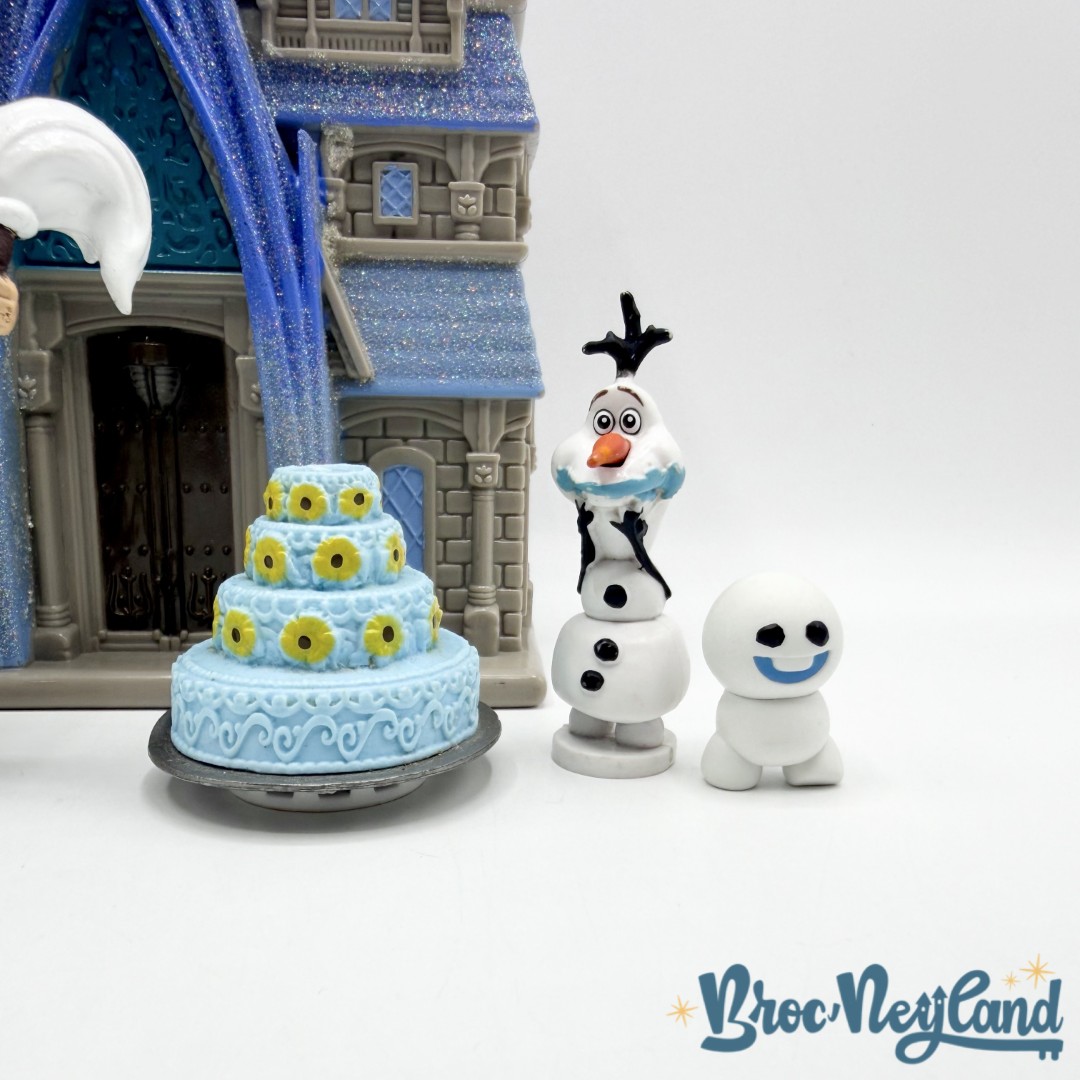 Ensemble-de-jeu-Château-La-Reine-des-Neiges-Une-fête-givrée-Disney-Store-Castle-Playset-Frozen-Fever (6)