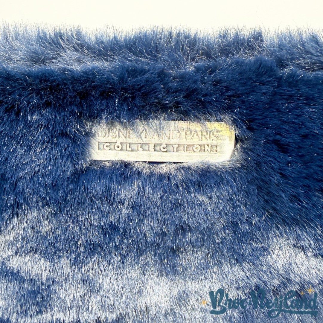 Sac-à-main-Frozen-Elsa-Disneyland-Paris-Collection-Disney-La-Reine-des-Neiges-fourrure-bleu (3)