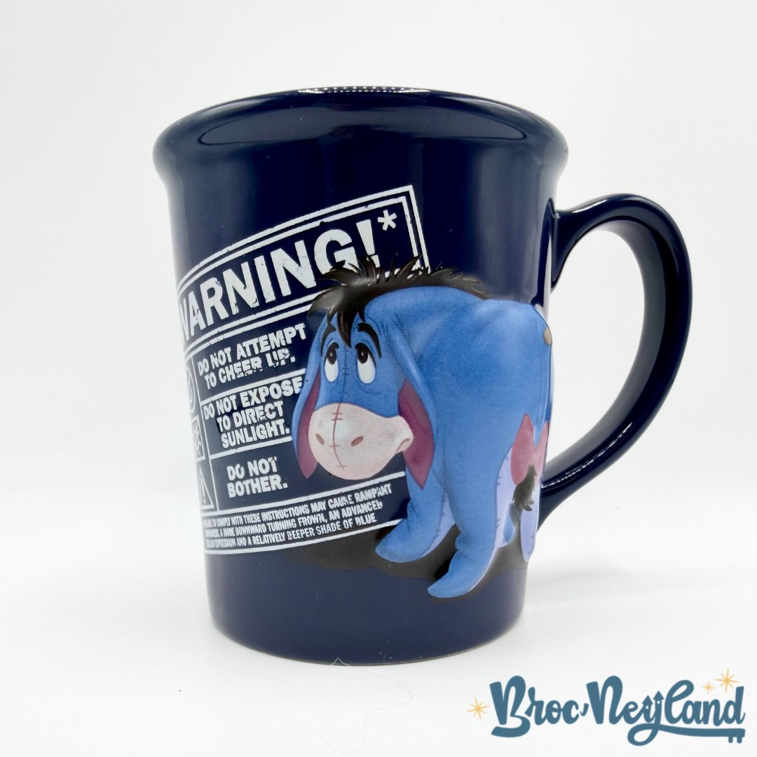 Tasse-Bourriquet-WARNING-Disneyland-Paris-mug-Disney-bleu-Winnie-ourson-relief-3D (3)