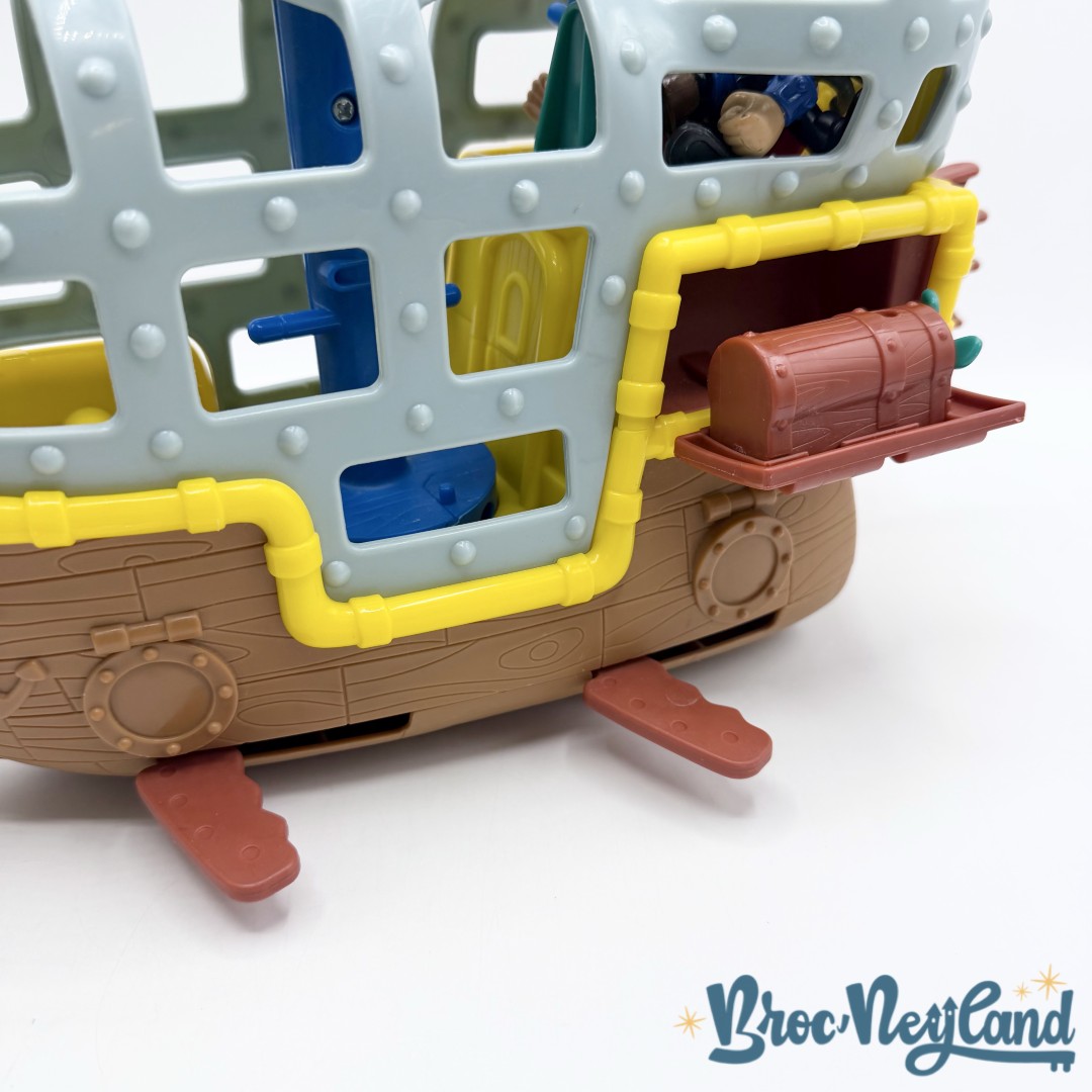 Jouet-Bucky-Sous-Marin-de-Jake-et-les-Pirates-Fisher-Price-Disney-jouet-de-bain-bateau (3)