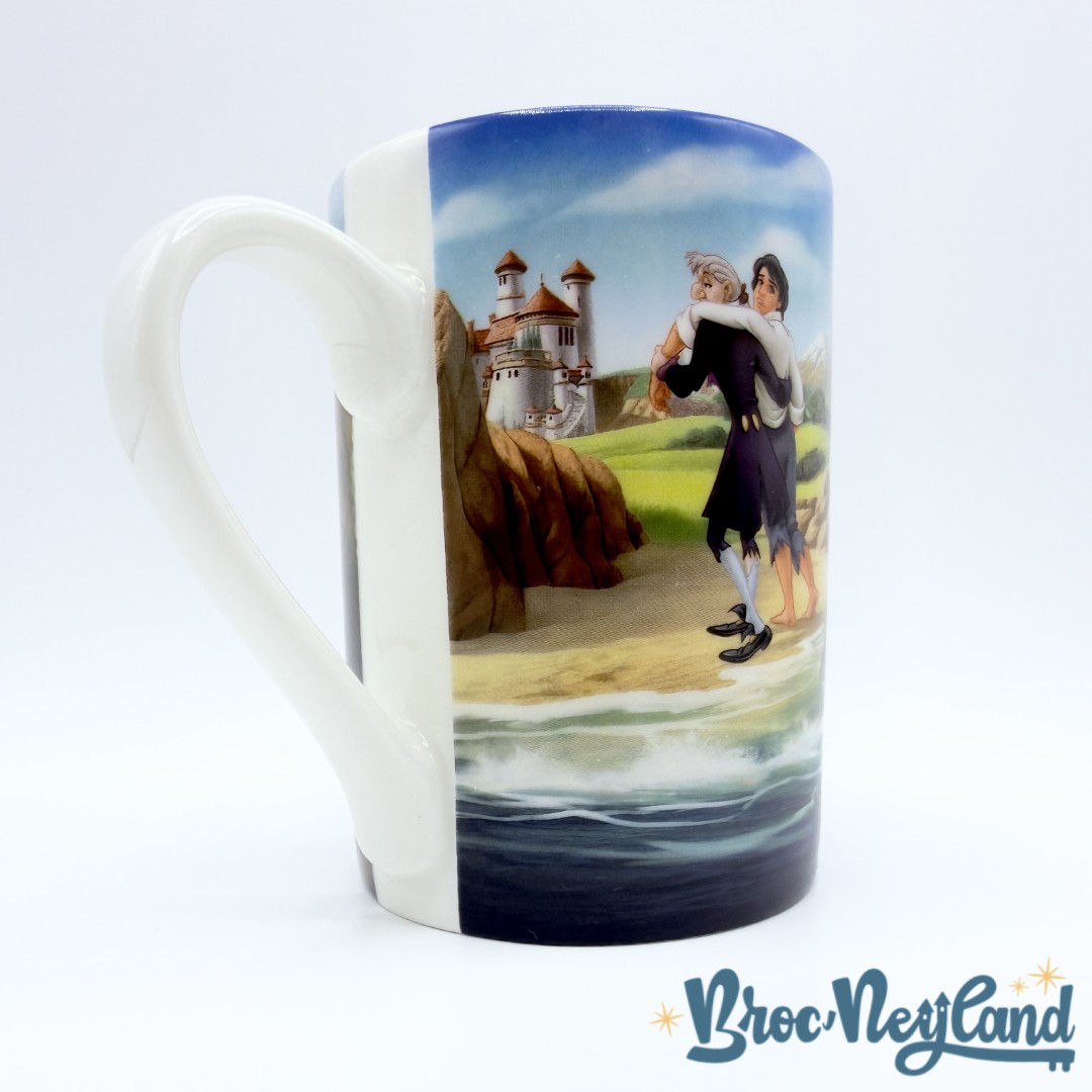 Tasse-scène-La-Petite-sirène-disney-Store-classics-2013-mug-film-Max-Eric (1)