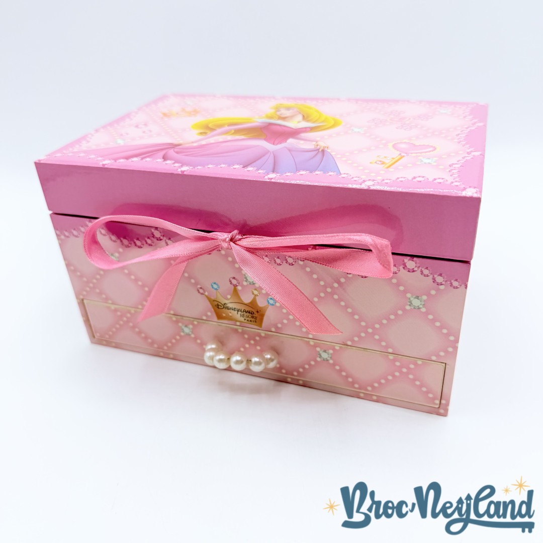 Boite-à-musique-Aurore-La-Belle-au-Bois-Dormant-Disneyland-Paris-Disney-Sleeping-Beauty-bijoux-musicale (7)