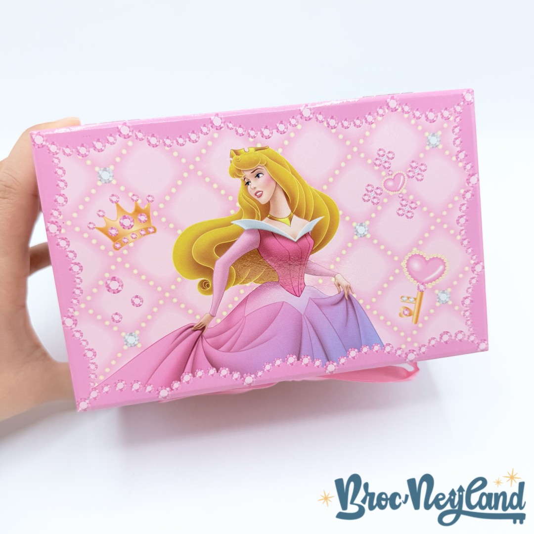 Boite-à-musique-Aurore-La-Belle-au-Bois-Dormant-Disneyland-Paris-Disney-Sleeping-Beauty-bijoux-musicale (6)