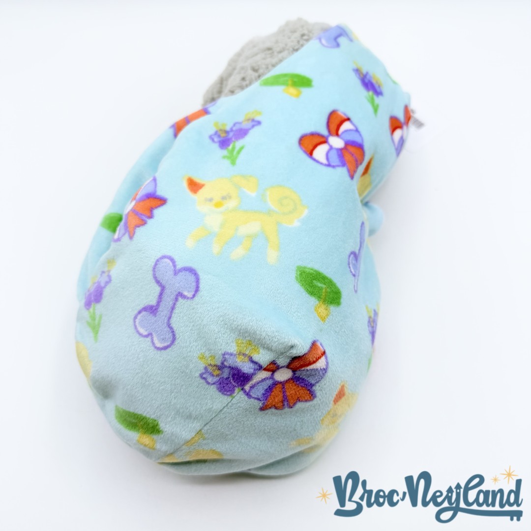 Peluche-Clochard-emmaillotée-La-Belle-et-le-Clochard-Disney-Parks-2017-Disneyland-couverture-cocon-30-cm (1)