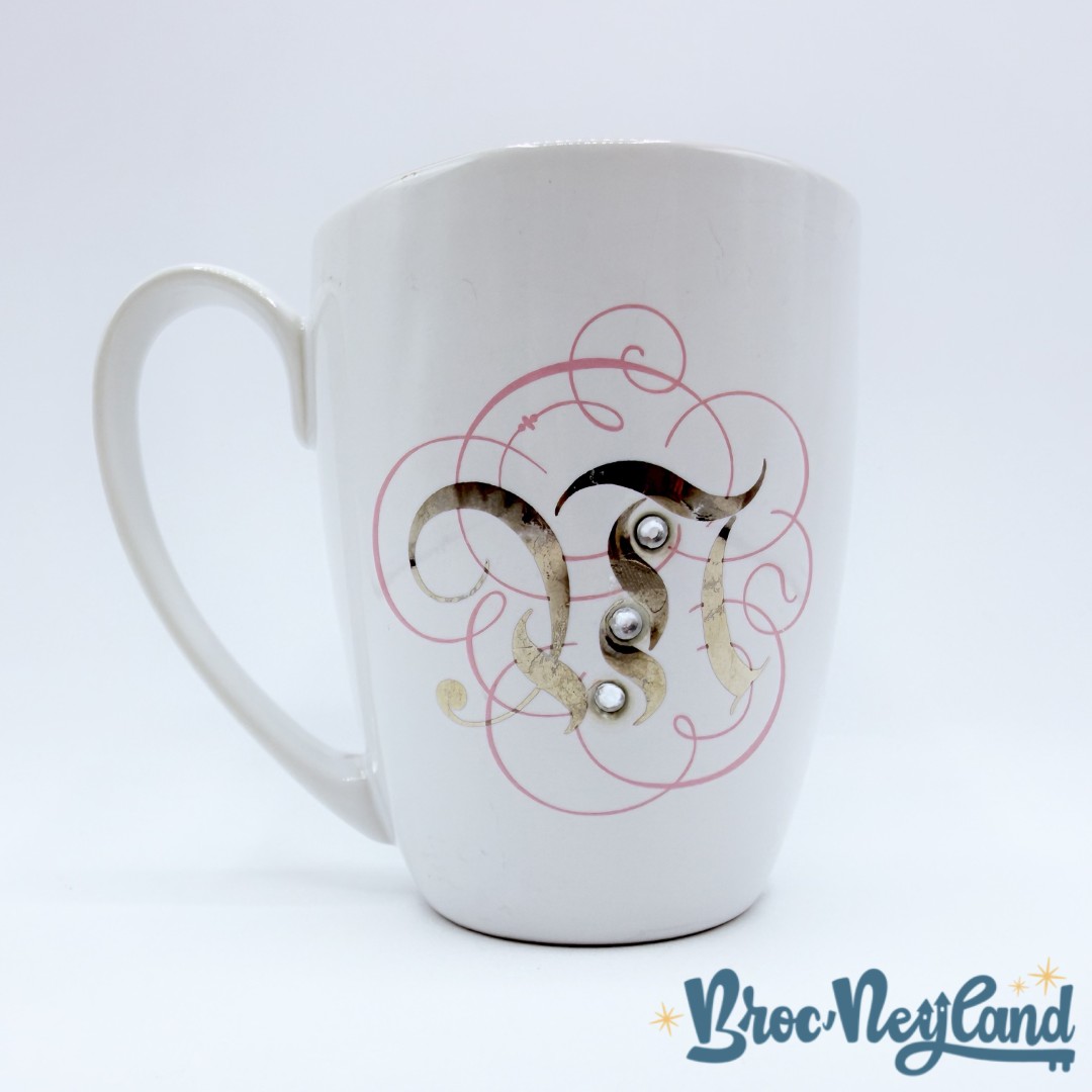 Tasse-Marie-Les-Aristochats-Disney-Parks-mug-Disneyland-chat-blanc-rose-diamant-strass (1)