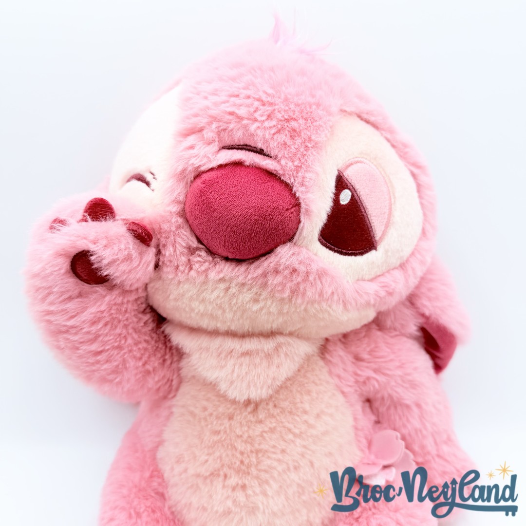 Peluche-Stitch-Sakura-Disney-Store-Japon-Lilo-et-Stitch-rose-32-cm (2)