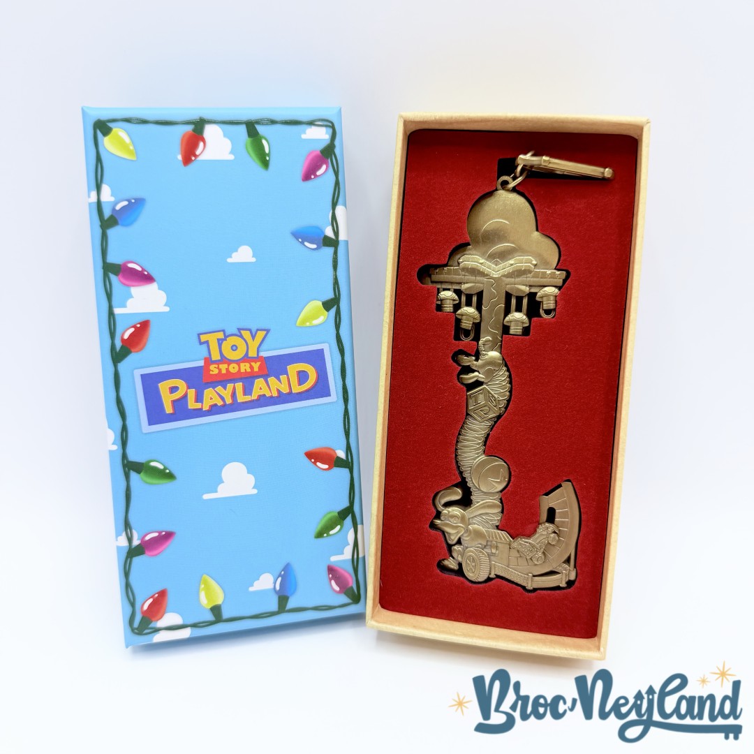 Clé-collector-Toy-Story-Playland-Édition-limitée-1589-2025-Disneyland-Paris-Disney-clé-attraction (2)