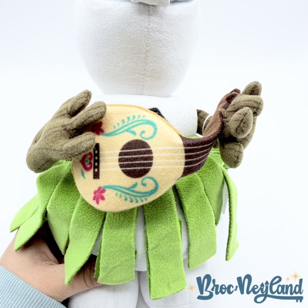 Peluche-Olaf-Aloha-Disney-Store-2014-La-Reine-des-Neiges-bonhomme-de-neige-guitare-32-cm (5)