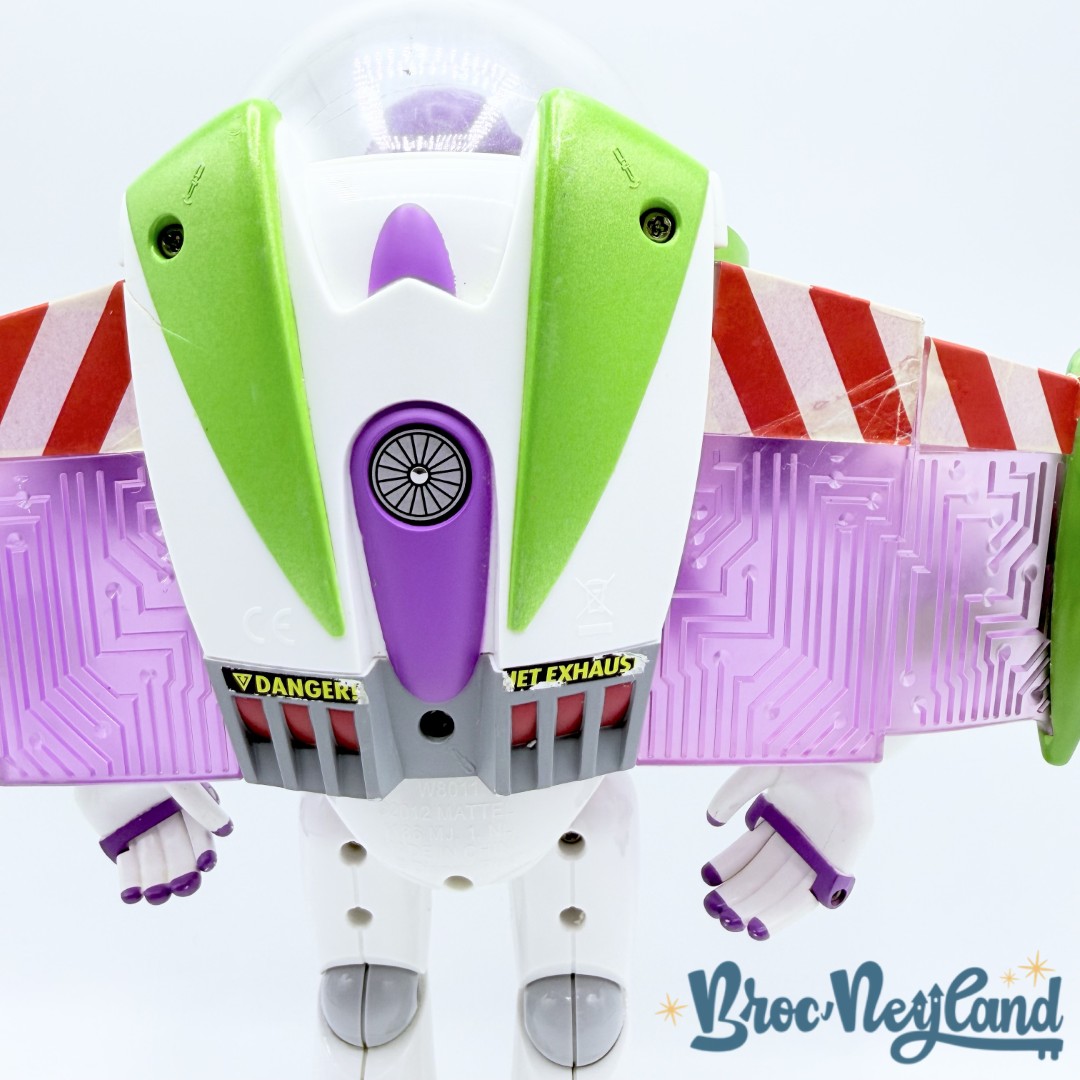 Jouet-Figurine-Buzz-Éclair-Contrôle-Total-Disney-Mattel-2012-Toy-Story-lumineux-parle-FRANCAIS-30-cm (3)