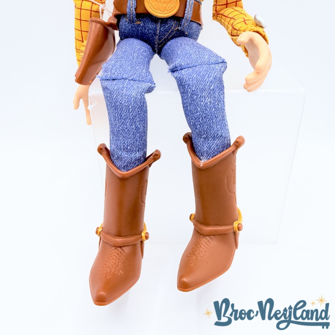 Jouet-Poupée-Woody-parlant-à-ficelle-Toy-Story-Disney-Thinkway-Toys-2009-Talking-Woody-parle-FRANCAIS (3)