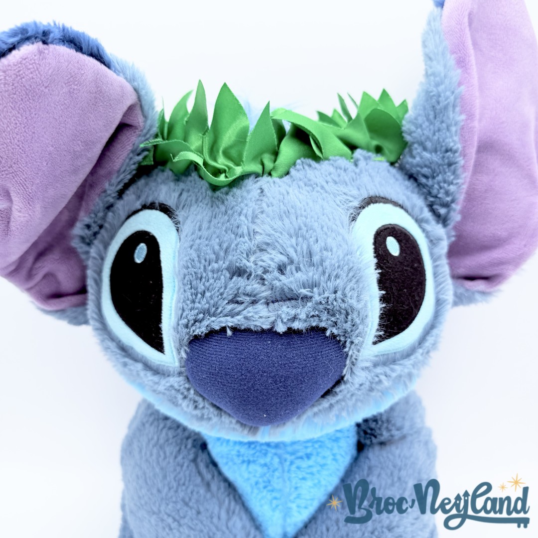 Peluche-Stitch-Hawaiien-Disney-Store-2020-Lilo-Stitch-bleu-feuilles-32-cm (5)