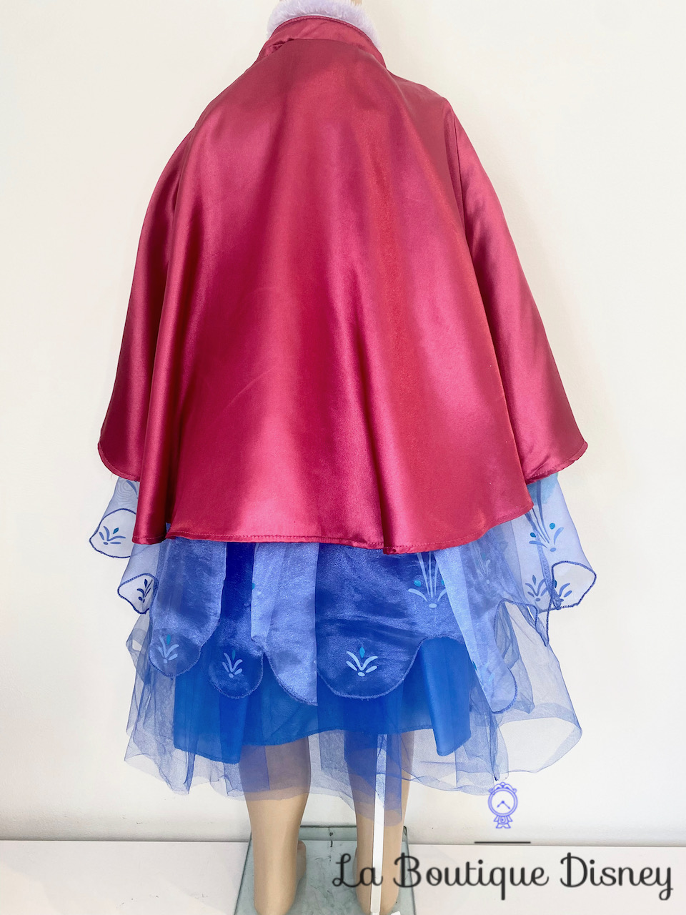 déguisement-anna-la-reine-des-neiges-disney-store-robe-princesse-bleu-cape-rose-5