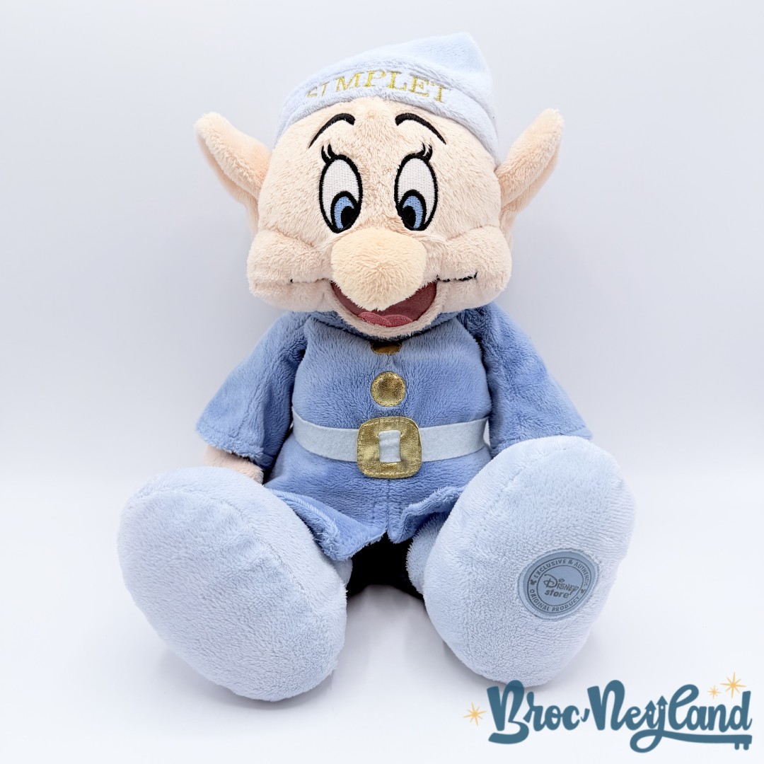 Peluche-Simplet-bleu-Disney-Store-Blanche-neige-et-les-sept-nains-couleur-écusson-40-cm (3)