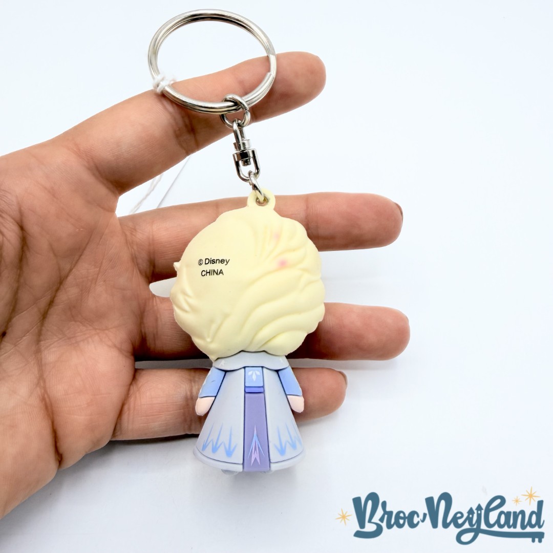 Porte-clés-Elsa-La-Reine-des-Neiges-2-Disneyland-Disney-figurine-plastique-princesse (1)