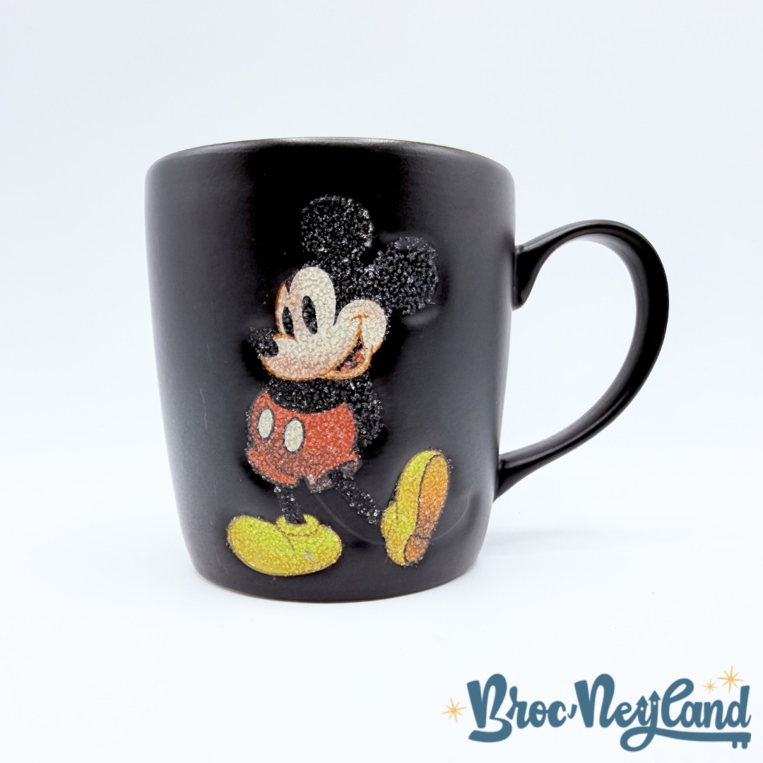 Tasse-Mickey-Mouse-Disneyland-Paris-mug-Disney-noir-jaune-paillettes (1)