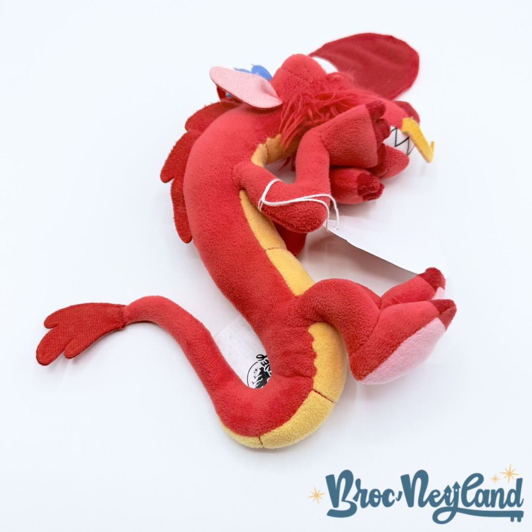 Peluche-épaule-Mushu-Disney-Parks-Disneyland-Mulan-dragon-rouge-peluche-aimantée-18-cm (1)
