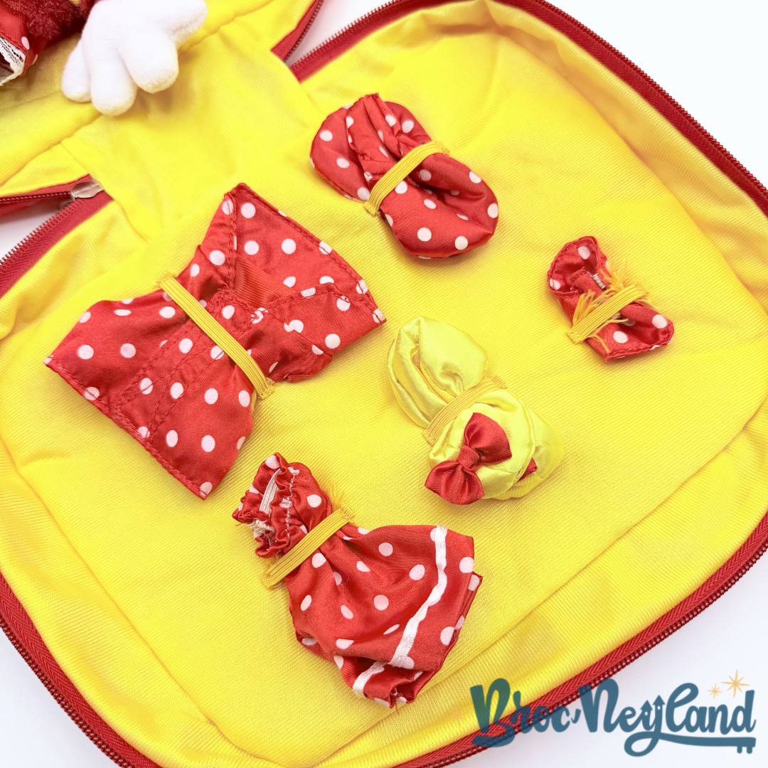 Sac-Minnie-Mouse-Habille-ta-Peluche-Disneyland-Paris-Disney-rouge-vêtements (1)