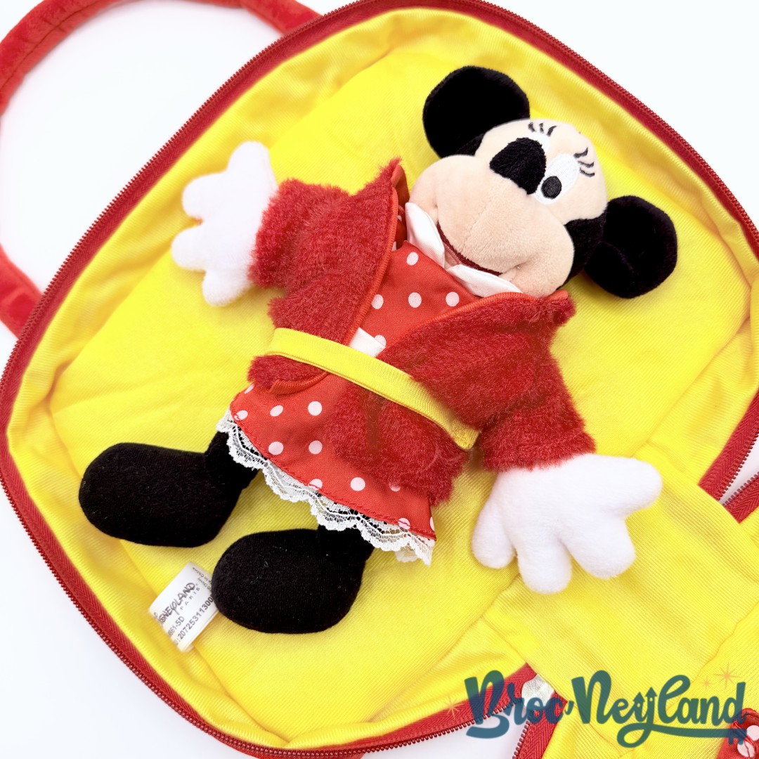 Sac-Minnie-Mouse-Habille-ta-Peluche-Disneyland-Paris-Disney-rouge-vêtements (3)