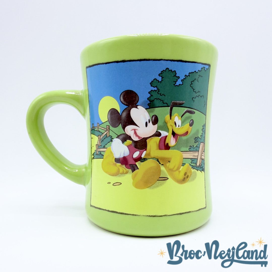 Tasse-Mickey-Mouse-Pluto-Disney-Store-mug-cadre-vert (4)