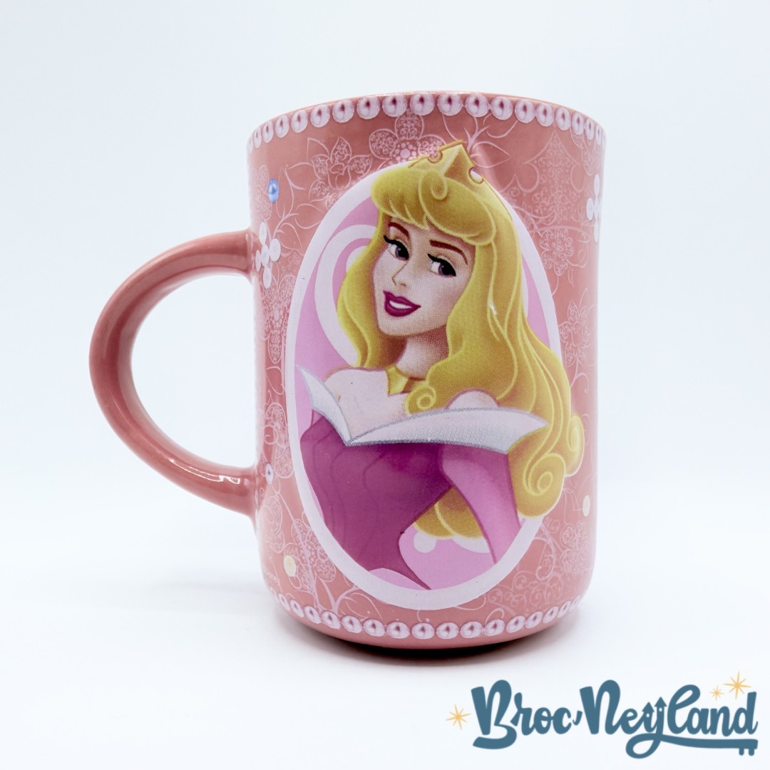 Tasse-Cendrillon-Aurore-La-Belle-au-Bois-Dormant-Disney-mug-Stor-princesse-rose (2)