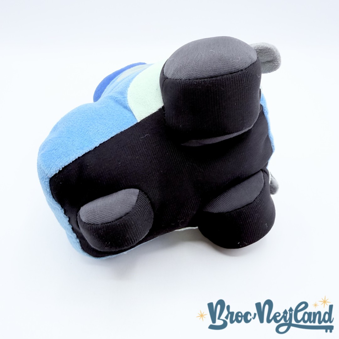 Peluche-Guido-Cars-Disney-Pixar-voiture-bleu-italienne-18-cm (1)