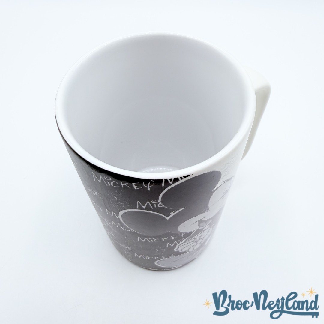 Tasse-Mickey-Mouse-Disneyland-Paris-mug-Disney-dessins-noir-blanc (5)
