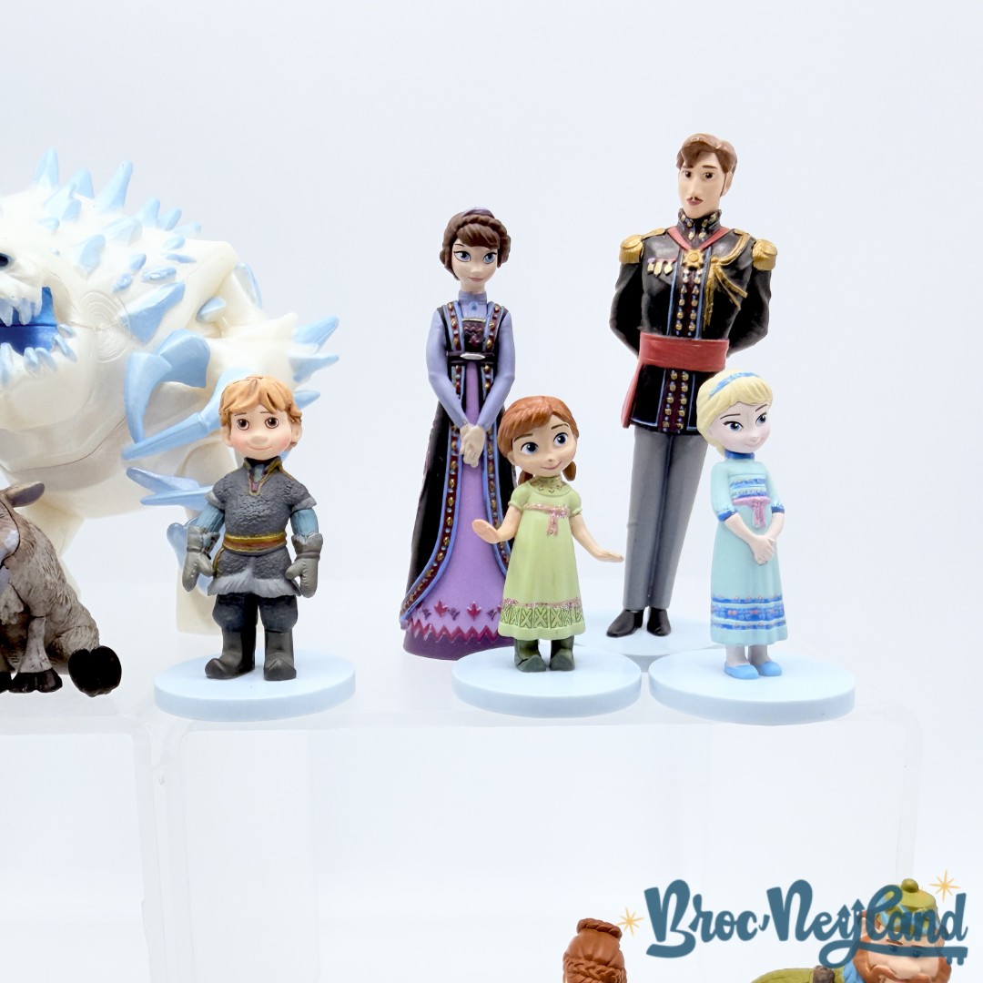Figurines-La-Reine-des-Neiges-Mega-Playset-Disney-Store-Frozen-Ensemble-de-jeu-géant (6)